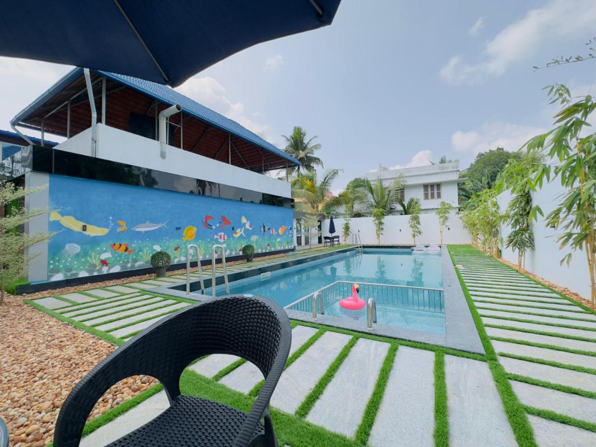 Hotel Achoos Residency Tiruvalla Exterior foto