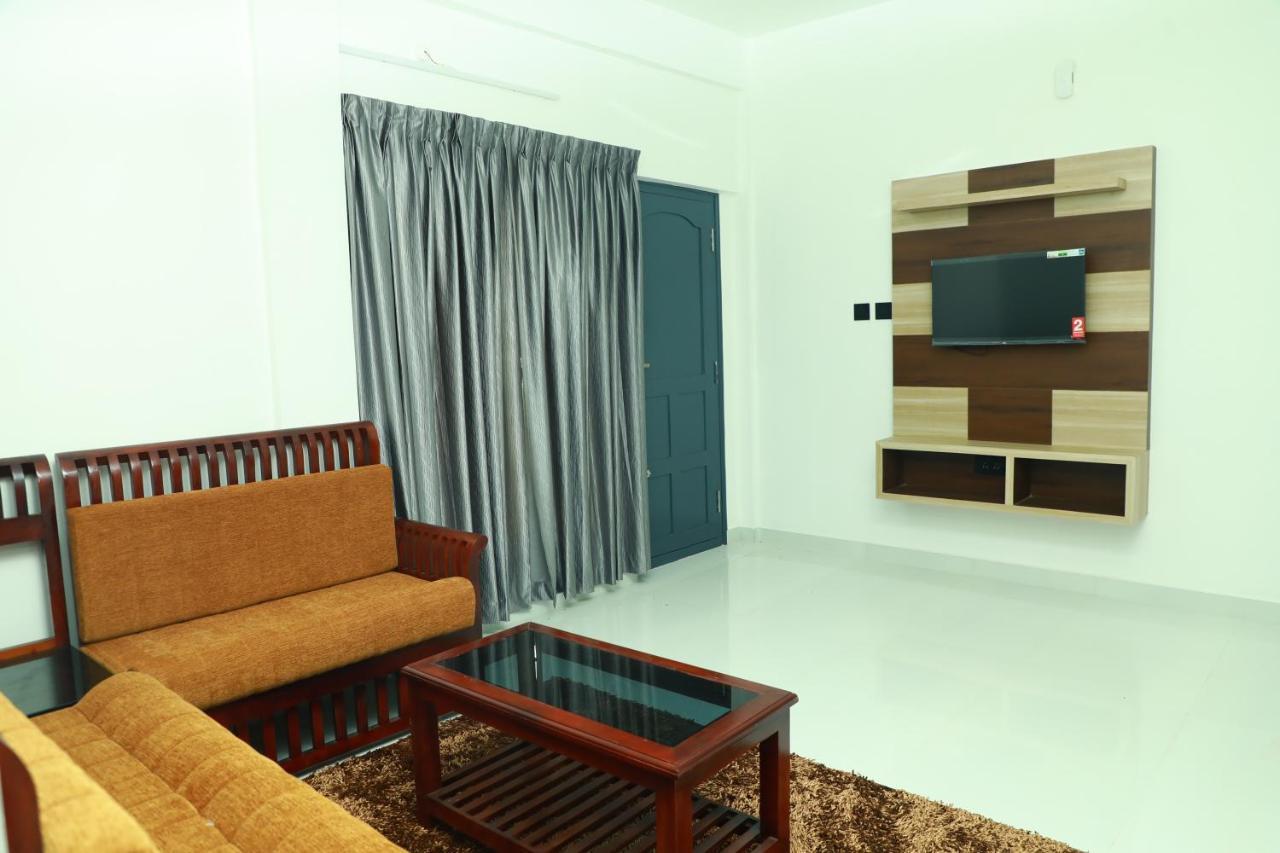 Hotel Achoos Residency Tiruvalla Exterior foto